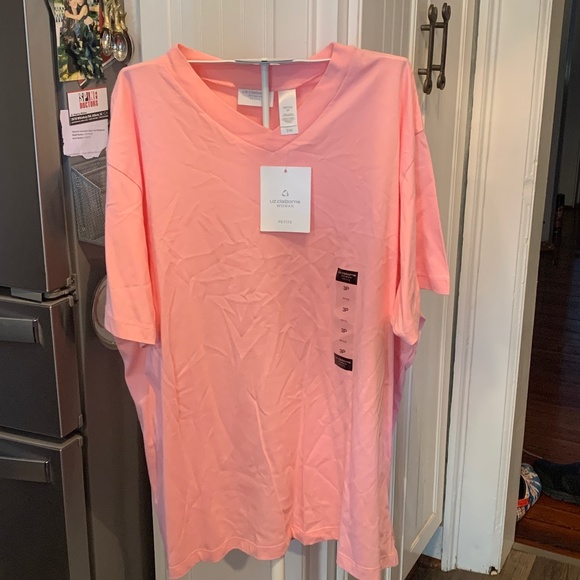 Liz Claiborne Woman petite v beck all cotton tee. NWT‎ . Retail 26 - Picture 1 of 4